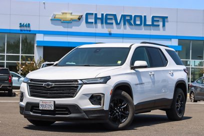 Used 2022 Chevrolet Traverse LT w/ Midnight/Sport Edition