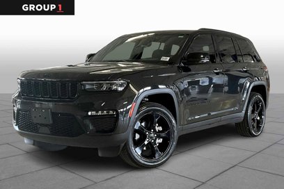 Used 2024 Jeep Grand Cherokee Limited w/ Black Appearance Package
