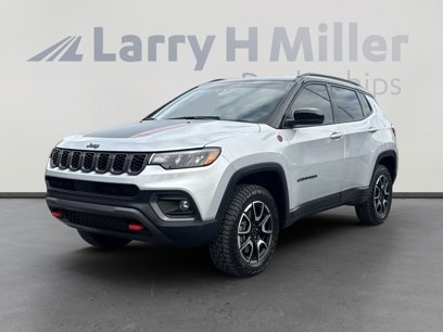 Used 2025 Jeep Compass Trailhawk w/ Trailhawk Convenience Group