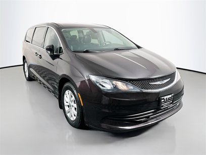 Used 2017 Chrysler Pacifica Touring w/ Tire & Wheel Group