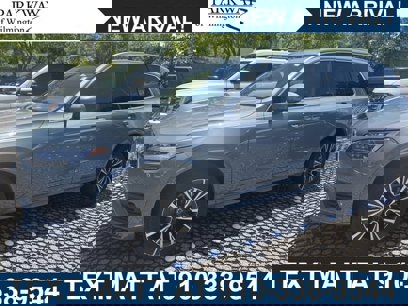 Certified 2022 Volvo XC90 T5 Momentum w/ Climate Package