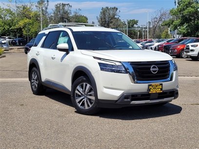 New 2024 Nissan Pathfinder SL