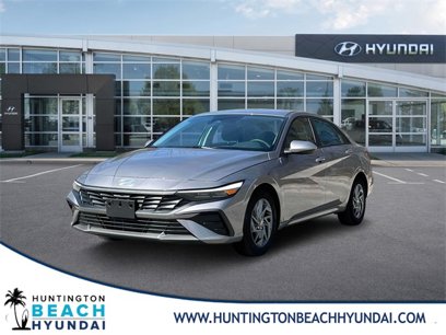 New 2025 Hyundai Elantra SEL w/ Cargo Package