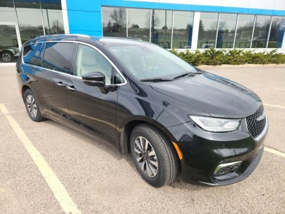 Used 2021 Chrysler Pacifica Touring-L