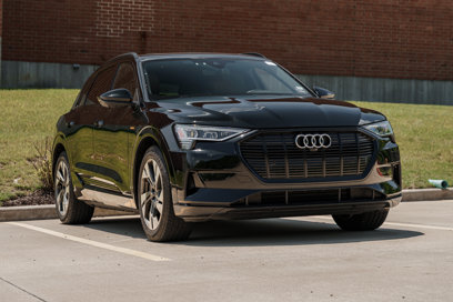 Used 2022 Audi e-tron Premium w/ Convenience Plus Package