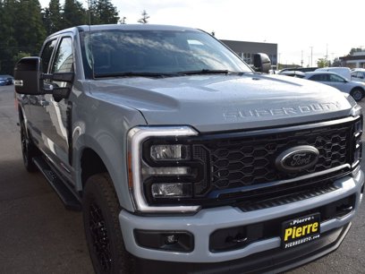 New 2025 Ford F350 4x4 Crew Cab Super Duty