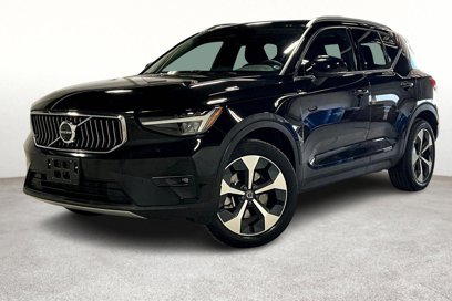 Used 2024 Volvo XC40 B5 Plus w/ Climate Package