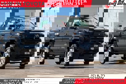New 2025 Toyota Tacoma SR5