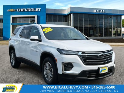 Used 2023 Chevrolet Traverse LT