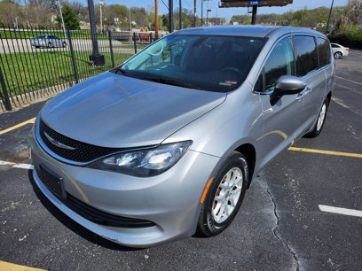 Used 2017 Chrysler Pacifica Touring
