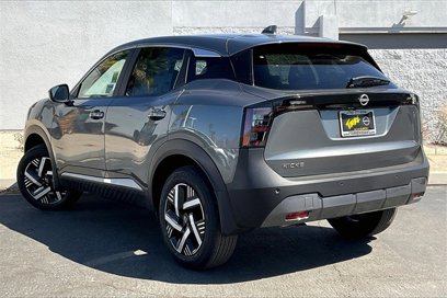New 2025 Nissan Kicks SV w/ Charging Package