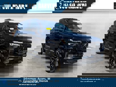 New 2025 Volvo XC90 B5 Plus w/ Protection Package Premier