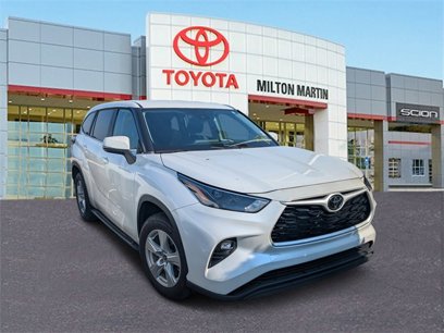 Certified 2023 Toyota Highlander LE