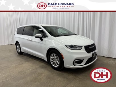 Used 2023 Chrysler Pacifica Touring-L