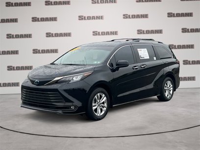 Used 2022 Toyota Sienna XLE Woodland Edition