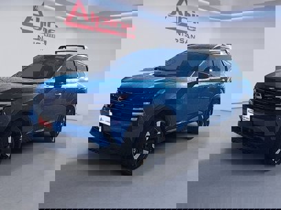 New 2025 Nissan Kicks SR w/ Illumination Package
