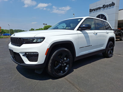 Used 2023 Jeep Grand Cherokee Limited w/ Black Appearance Package