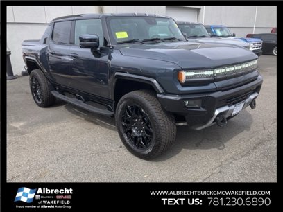 New 2025 GMC Hummer EV 2X w/ LPO, Dark Essentials Package