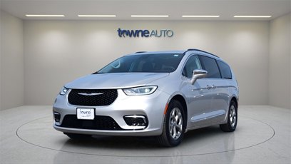Certified 2022 Chrysler Pacifica Limited