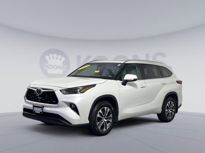 Used 2023 Toyota Highlander XLE