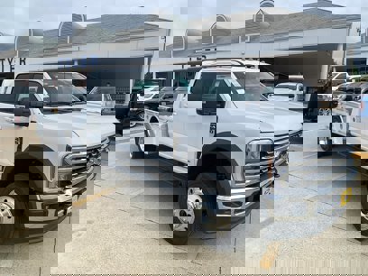 New 2024 Ford F450 Lariat