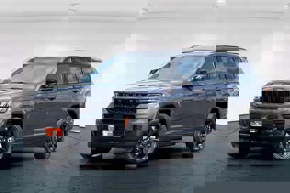 New 2025 Jeep Grand Cherokee L Laredo