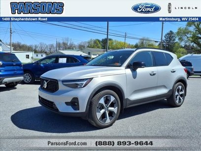 Used 2023 Volvo XC40 B5 Plus w/ Protection Package Premier