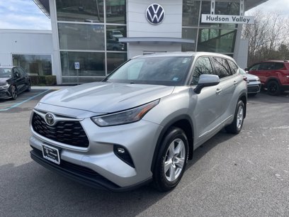 Used 2022 Toyota Highlander LE