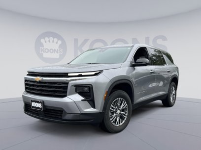 Used 2024 Chevrolet Traverse LS