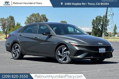New 2025 Hyundai Elantra SEL