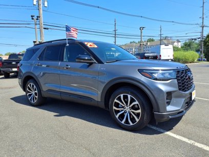Used 2025 Ford Explorer ST-Line