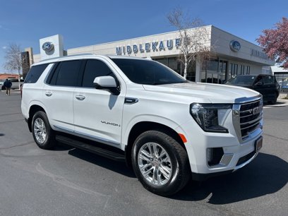 Used 2024 GMC Yukon SLT w/ SLT Premium Package