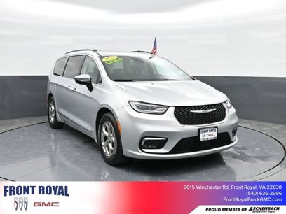 Used 2023 Chrysler Pacifica Limited