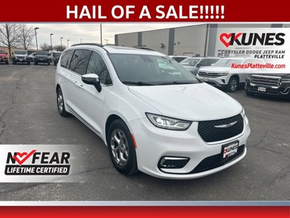 Used 2023 Chrysler Pacifica Limited