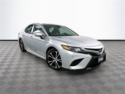 Used 2020 Toyota Camry SE w/ Cold Weather Package
