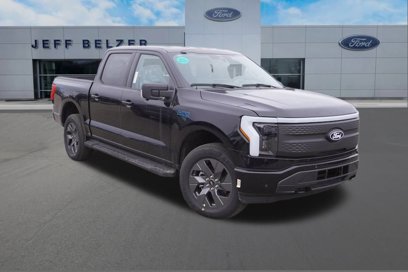 New 2025 Ford F150 Lightning XLT w/ Max Trailer Tow Package