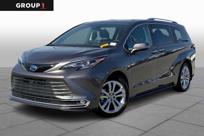 Used 2024 Toyota Sienna Platinum