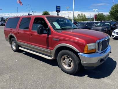 2000 excursion white