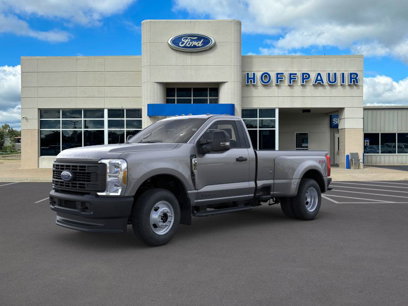 New 2025 Ford F350 4x4 Regular Cab DRW Super Duty