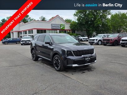 New 2025 Kia Sorento S