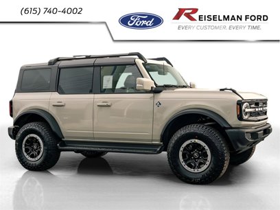 New 2025 Ford Bronco Outer Banks w/ Sasquatch Package
