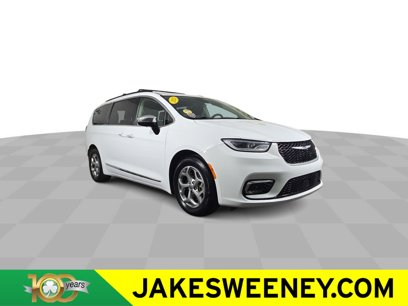 Used 2023 Chrysler Pacifica Limited