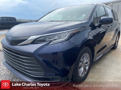 Certified 2022 Toyota Sienna LE