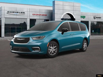 New 2025 Chrysler Pacifica Select
