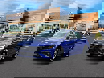 New 2025 Hyundai Elantra SEL