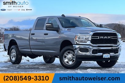 New 2024 RAM 3500 Tradesman w/ Chrome Appearance Group