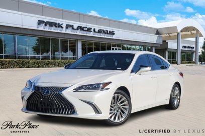 Used 2021 Lexus ES 300h Ultra Luxury w/ Accessory Package 2