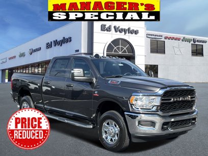New 2024 RAM 2500 Tradesman w/ Chrome Appearance Group