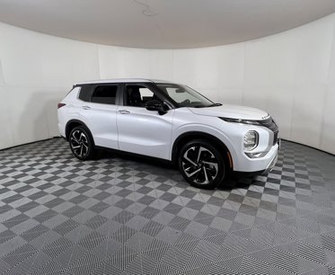 Used 2023 Mitsubishi Outlander SE