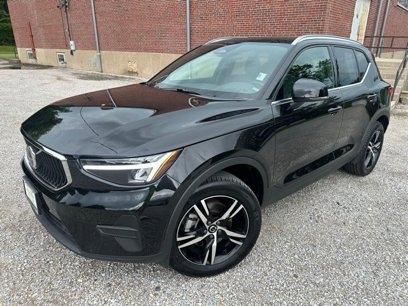 Used 2025 Volvo XC40 B5 Core